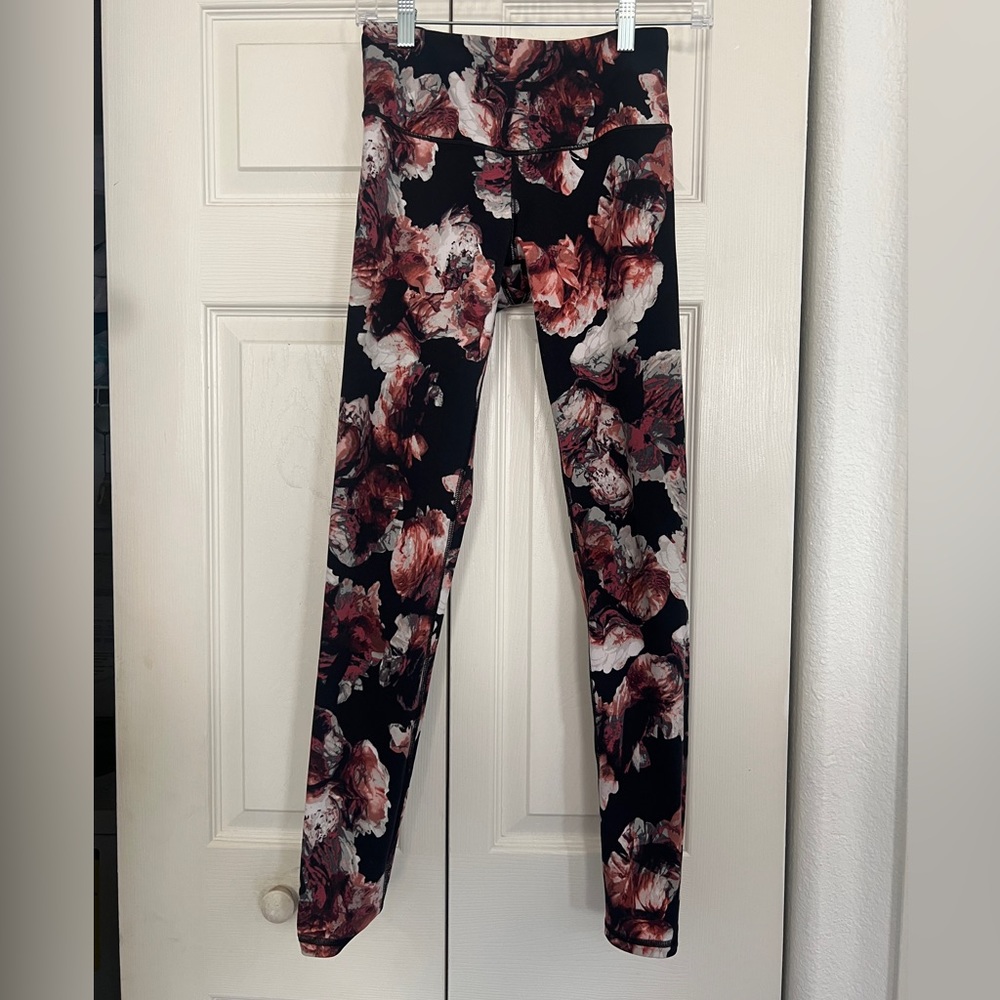 Victorias Secret Pattern Mid Rise Floral Workout Leggings